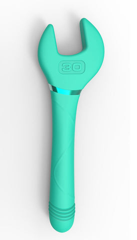 Repear Wrench – Cosplay Self-Retracter.